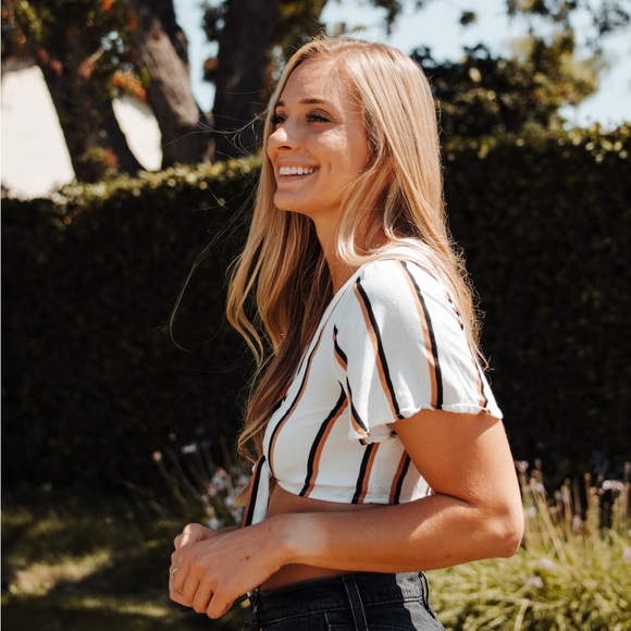 Meet your Posher, Cassie - Picture 2 of 5